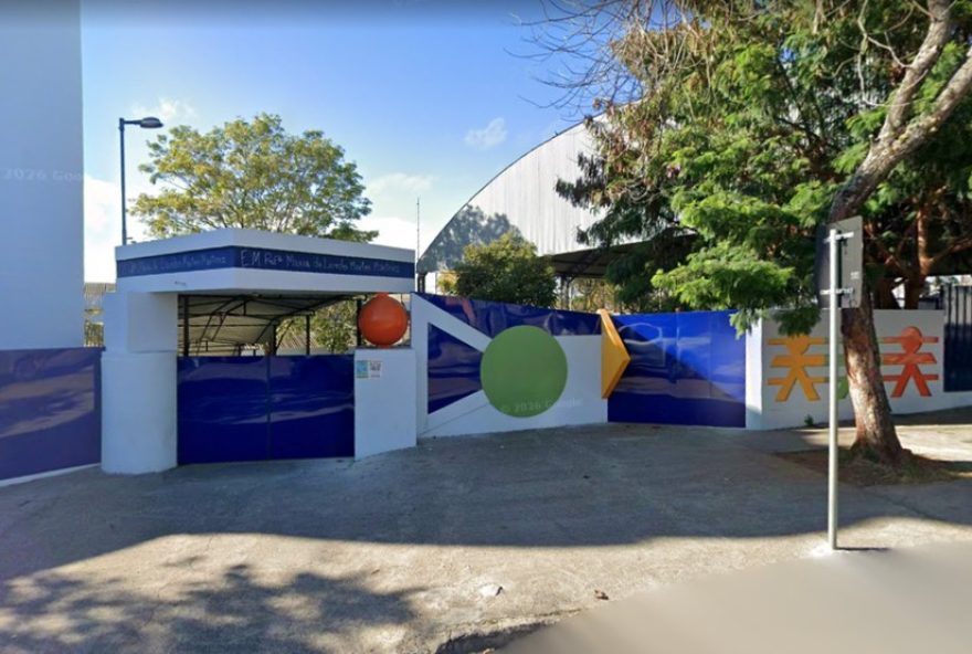 pais-se-unem-para-cortar-mato-alto-em-escola-de-sorocaba-e-denunciam-abandono3A-medo-pelas-criancas pais-se-unem-para-cortar-mato-alto-em-escola-de-sorocaba-e-denunciam-abandono3A-medo-pelas-criancas