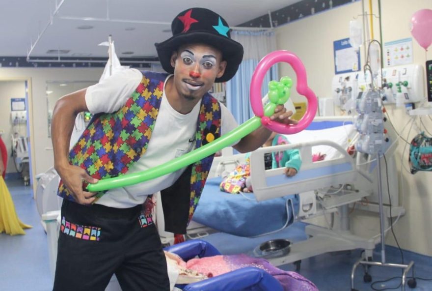 palhaco-do-trem-celebra-o-dia-das-criancas-com-gratidao-e-alegria