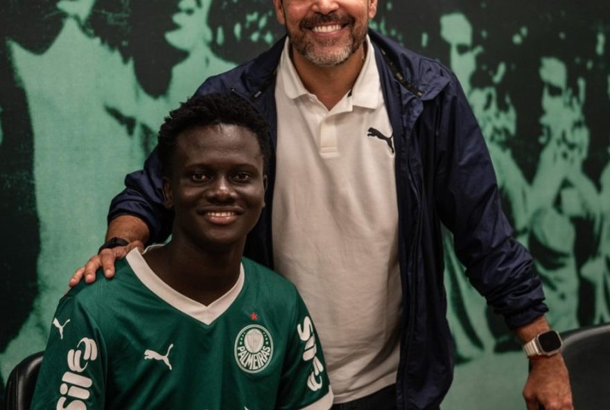palmeiras-acerta-contratacao-do-zagueiro-kone-para-base-ate-20283A-promessa-de-sucesso-e-tradicao-no-futebol palmeiras-acerta-contratacao-do-zagueiro-kone-para-base-ate-20283A-promessa-de-sucesso-e-tradicao-no-futebol