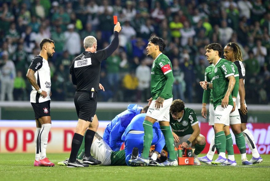 palmeiras-eliminado-da-copa-do-brasil-apos-atuacao-decepcionante3A-anibal-moreno-expulso-e-criticas-a-abel-ferreira