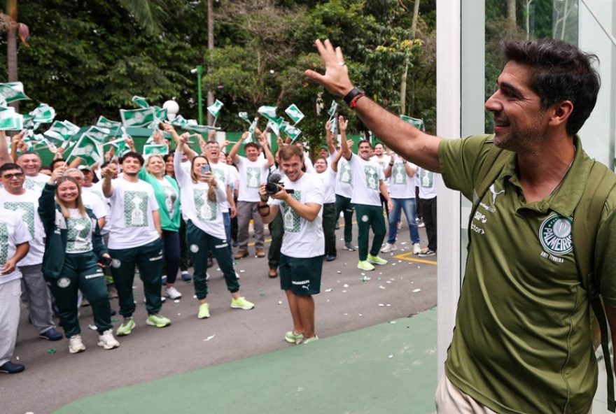 palmeiras-enfrenta-sequencia-fora-de-casa-antes-da-final-da-libertadores3A-gremio2C-atletico-mg-e-ceara-como-visitante.-focus-total-na-competicao-continental