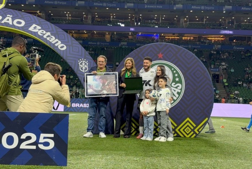 palmeiras-faz-homenagem-emocionante-a-ze-rafael-antes-do-classico-contra-o-santos palmeiras-faz-homenagem-emocionante-a-ze-rafael-antes-do-classico-contra-o-santos