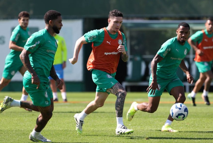 palmeiras-se-prepara-para-o-classico-contra-o-corinthians-na-copa-do-brasil3A-paulinho-focado-na-recuperacao-e-equipe-em-busca-da-vitoria