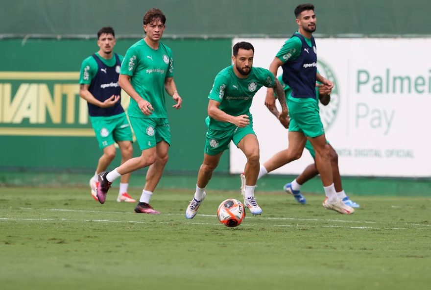 palmeiras-se-reapresenta-para-final-do-paulistao-contra-o-corinthians3A-preparacao-e-desfalques-para-o-derbi