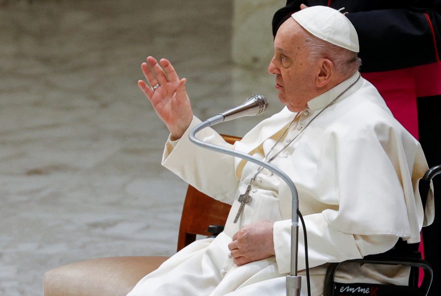 Papa Francisco no Vaticano
 16/3/2024   REUTERS/Ciro De Luca