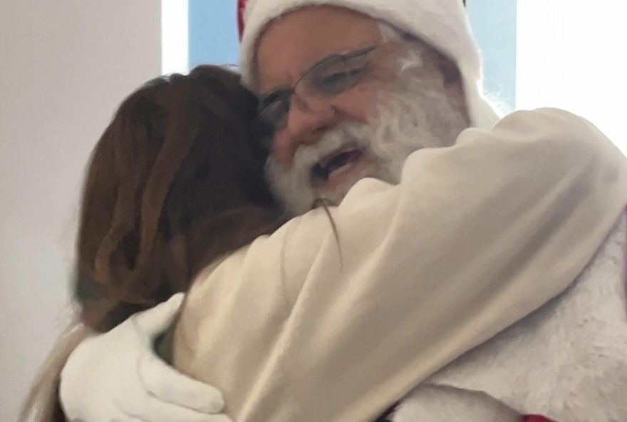 papai-noel-curado-de-cancer-volta-ao-hospital-para-alegrar-pacientes3A-existe-cura papai-noel-curado-de-cancer-volta-ao-hospital-para-alegrar-pacientes3A-existe-cura