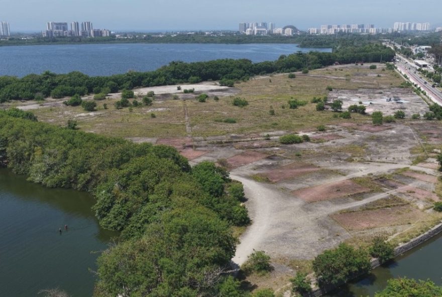 parque-dos-atletas3A-primeira-obra-das-olimpiadas-2016-em-estado-de-abandono parque-dos-atletas3A-primeira-obra-das-olimpiadas-2016-em-estado-de-abandono