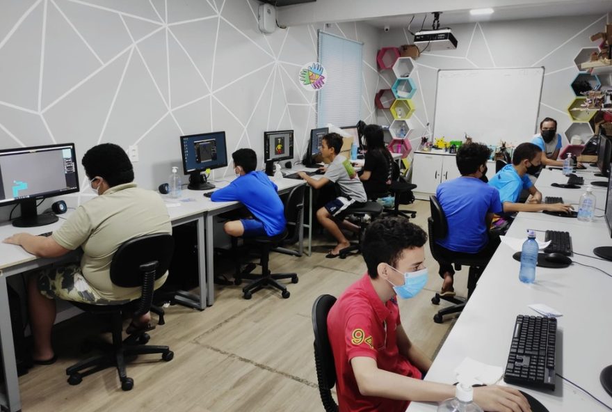 participe-do-curso-gratuito-de-ux2Fui-design-em-fortaleza3A-inscricoes-abertas