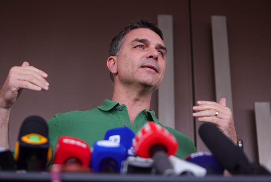 partido-de-alckmin-espera-que-candidatura-de-flavio-bolsonaro-ajude-em-sp partido-de-alckmin-espera-que-candidatura-de-flavio-bolsonaro-ajude-em-sp