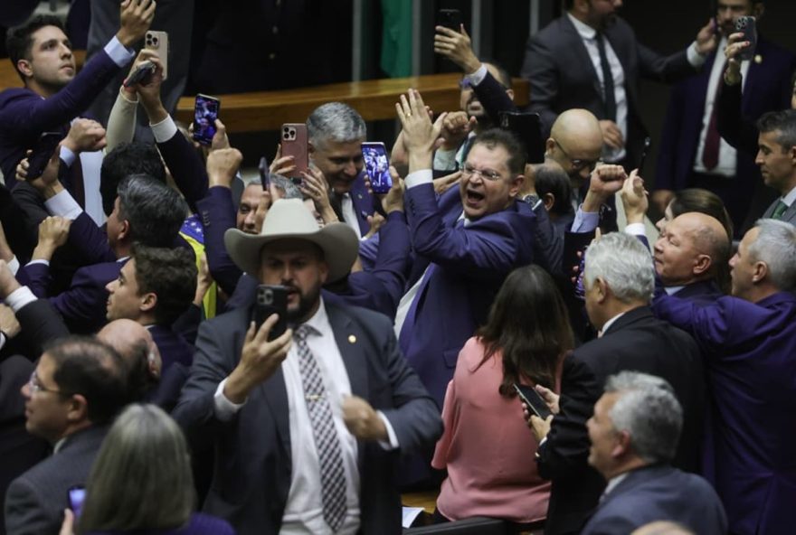 partido-liberal-retoma-pressao-por-anistia-ampla-que-contemple-bolsonaro partido-liberal-retoma-pressao-por-anistia-ampla-que-contemple-bolsonaro