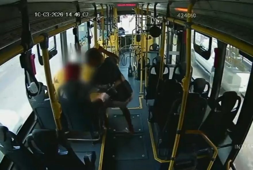 passageira-esfaqueada-em-onibus-da-linha-026-em-manaus3A-crime-choca-a-zona-norte passageira-esfaqueada-em-onibus-da-linha-026-em-manaus3A-crime-choca-a-zona-norte