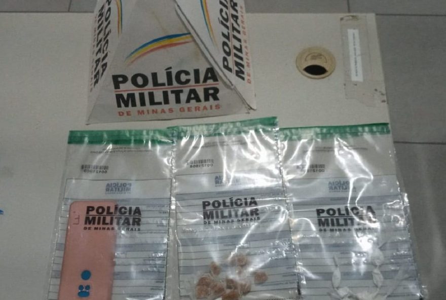 passageira-flagrada-com-drogas-nas-partes-intimas-em-viagem-de-onibus3A-trafico-de-entorpecentes-em-foco
