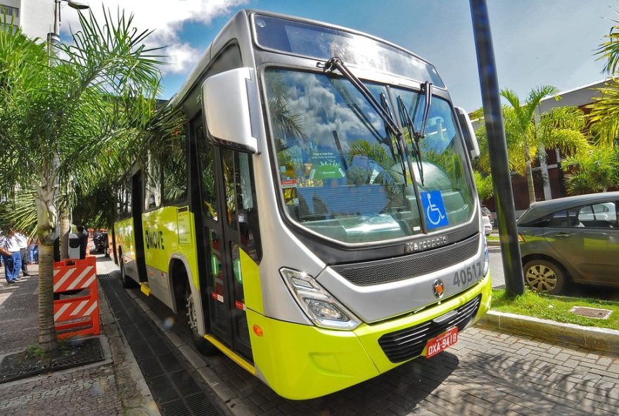 passageira-insulta-motorista-de-onibus-com-ofensas-racistas3A-voce-e-escravo-mulher-e-presa-em-bh