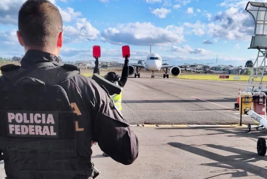 passageiro-com-mandado-de-prisao-e-detido-no-aeroporto-de-sao-luis3A-pf-atua-para-garantir-seguranca-dos-passageiros