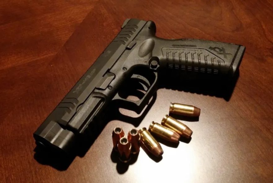 passageiro-de-carro-de-app-e-preso-com-arma-em-planaltina3A-pm-encontra-revolver-escondido-no-veiculo-durante-patrulhamento