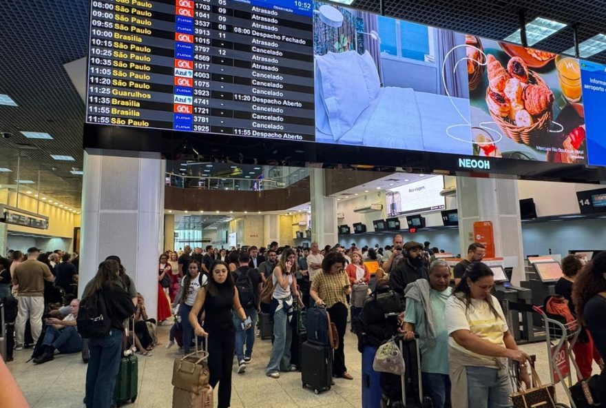 passageiros-sofrem-com-transtornos-e-cancelamentos-no-aeroporto-santos-dumont