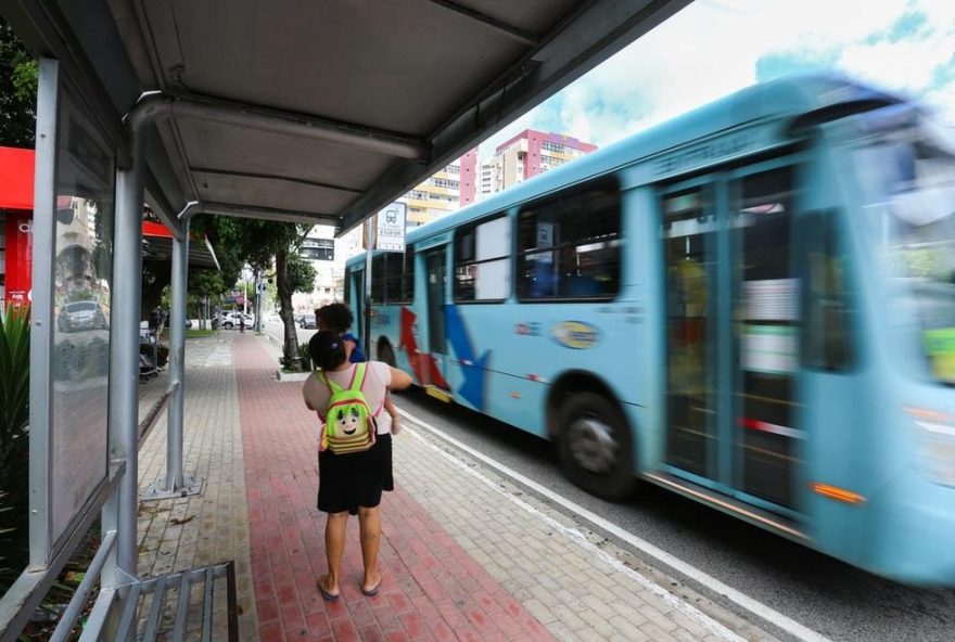 passe-livre-da-crianca-em-fortaleza3A-novo-beneficio-para-criancas-de-ate-7-anos-nos-onibus-da-cidade