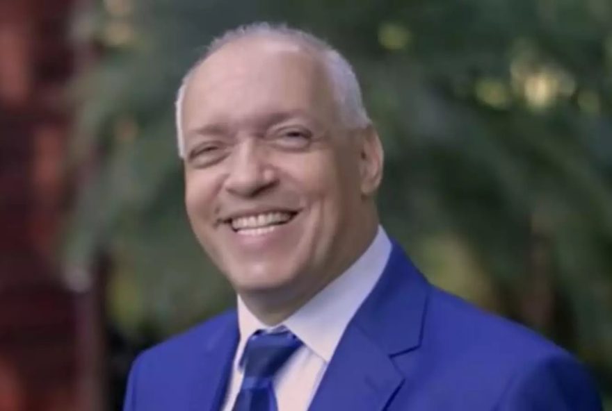 pastor-de-goias-flagrado-de-calcinha-ja-foi-acusado-de-aplicar-golpe-em-formandos