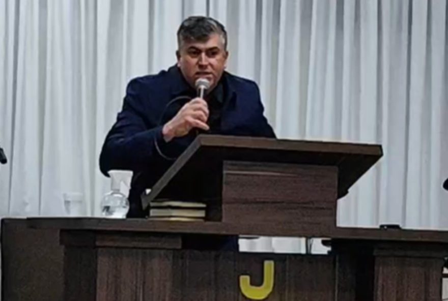 pastor-de-turvo-falece-durante-pregacao-em-igreja3A-comunidade-lamenta-perda-do-lider-espiritual