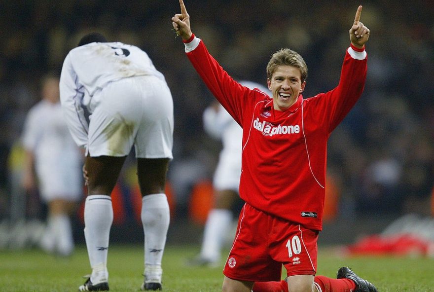 paul-scholes-declara-juninho-paulista-como-o-melhor-brasileiro-da-premier-league3A-comparacao-com-messi