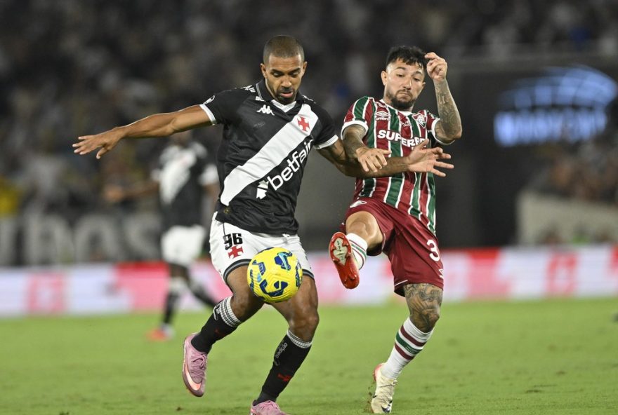paulo-henrique-despista-sobre-sondagens-e-mantem-foco-na-copa-do-brasil.-vasco-busca-vaga-nas-finais.-confira paulo-henrique-despista-sobre-sondagens-e-mantem-foco-na-copa-do-brasil.-vasco-busca-vaga-nas-finais.-confira