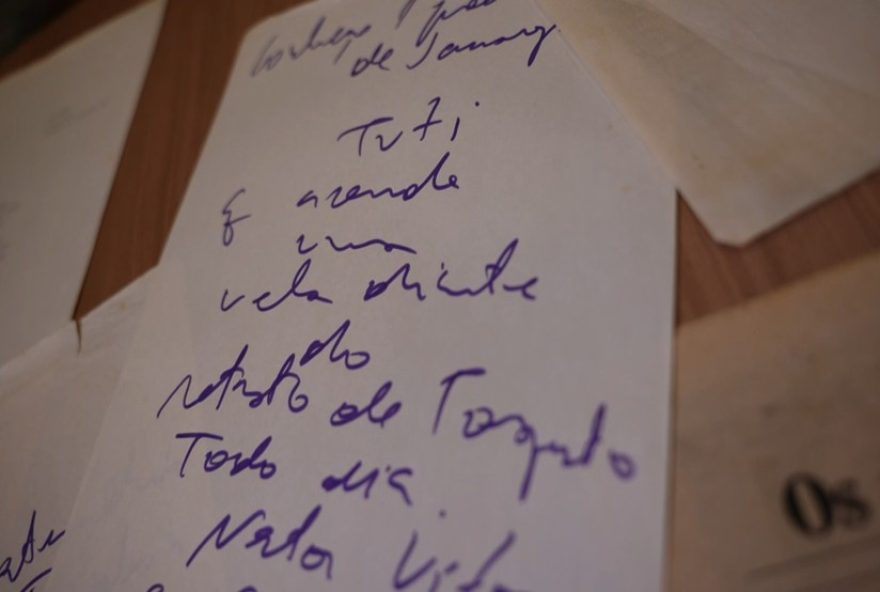 paulo-leminski3A-envelope-esquecido-revela-poemas-e-historias-ineditas-da-familia-do-poeta