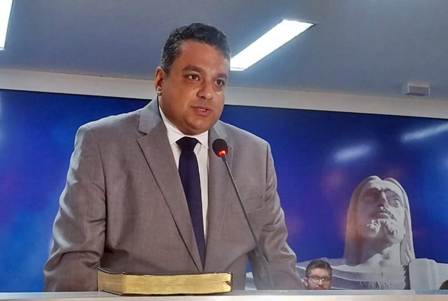 paulo-ney-toma-posse-como-prefeito-de-pocos-de-caldas-para-mandato-2025-2028