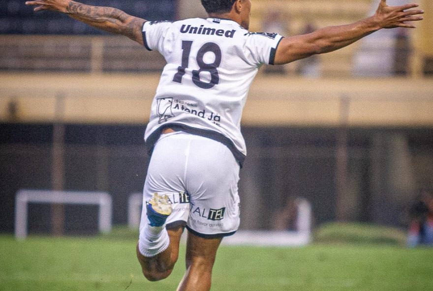 paysandu-encaminha-contratacao-de-carlos-eduardo2C-ex-meia-do-abc2C-para-reforcar-time-bicolor