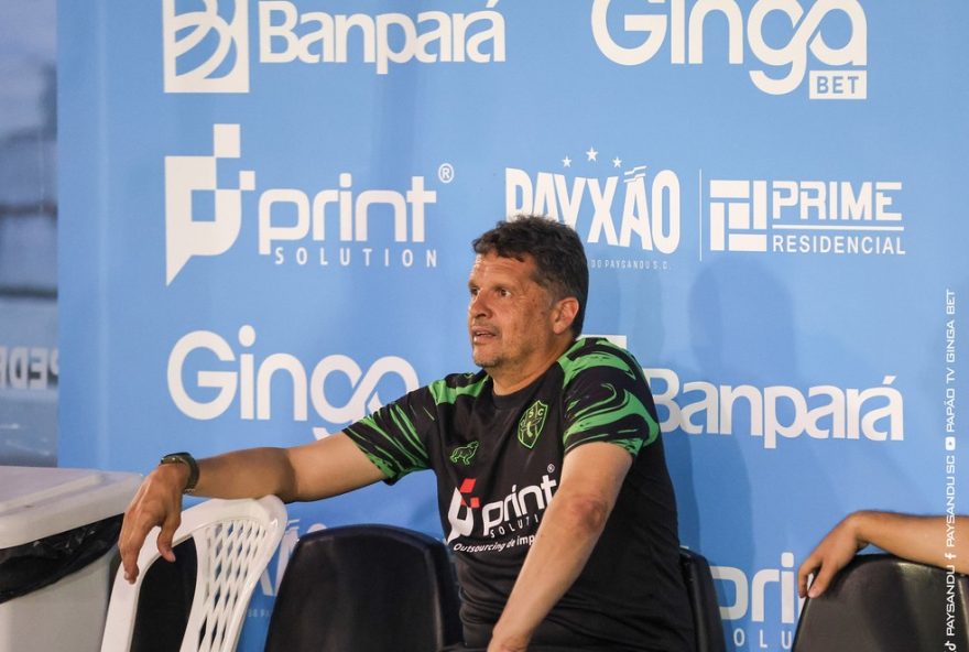 paysandu-enfrenta-desafios-com-desfalques-e-escalacoes-distintas-sob-comando-de-claudinei-na-serie-b