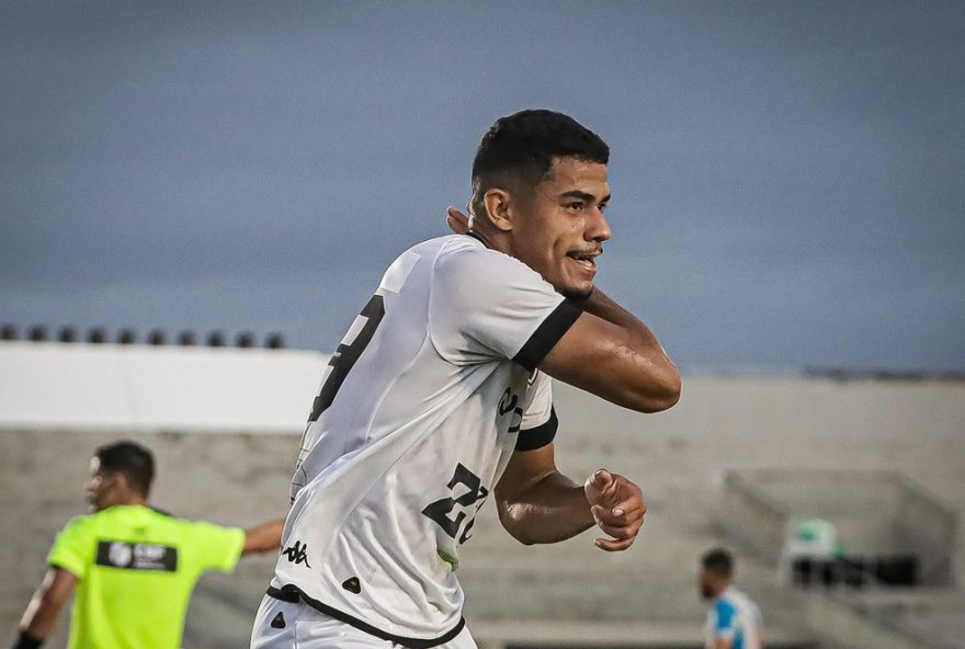 paysandu-prestes-a-confirmar-contratacao-de-denilson2C-novo-centroavante-do-clube-para-a-serie-c-do-brasileiro