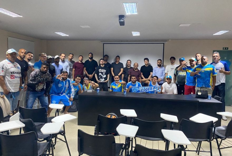 paysandu-se-prepara-para-confronto-decisivo-contra-o-crb-na-serie-b3A-presidente2C-jogadores-e-torcedores-em-reuniao-estrategica.-acompanhe