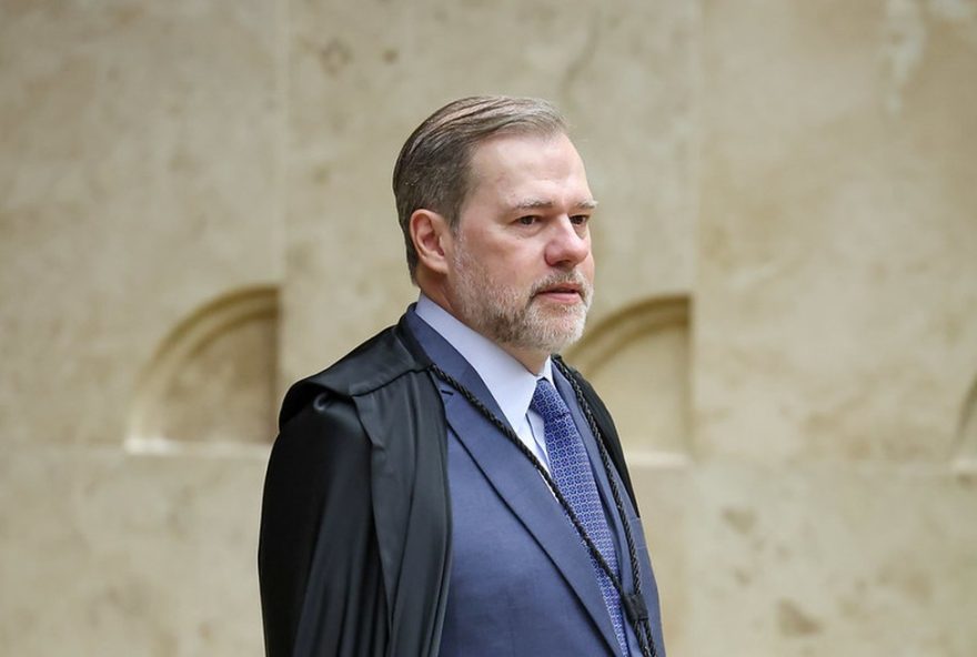 pec-da-blindagem3A-ministro-do-stf-analisa-pedido-para-barrar-tramitacao-da-proposta-de-protecao-a-parlamentares