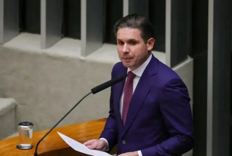 pec-da-escala-6x13A-hugo-motta-diz-que-discussao-nao-sera-atropelada pec-da-escala-6x13A-hugo-motta-diz-que-discussao-nao-sera-atropelada