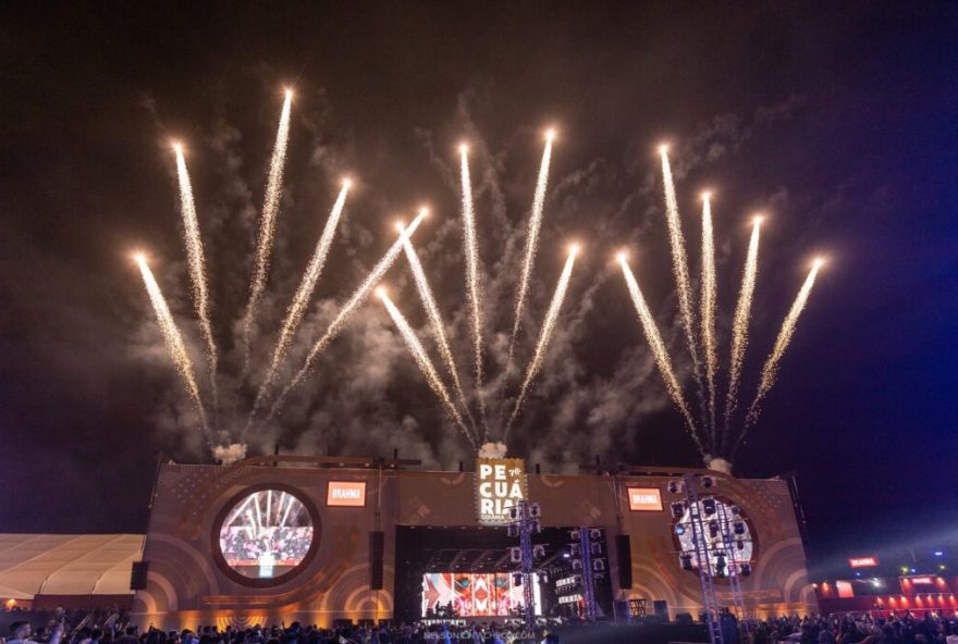 Para os amantes do sertanejo, a Pecuária de Goiânia começou a divulgar os artistas que vão se apresentar na arena neste ano.

(Foto: Divulgação/SGPA)