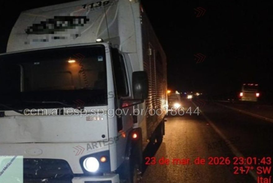 pedestre-morre-atropelado-por-caminhao-na-sp-255-em-itai pedestre-morre-atropelado-por-caminhao-na-sp-255-em-itai