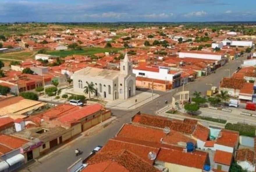 penaforte2C-ce-alcanca-412C5degc-e-se-aproxima-de-recorde-de-calor-no-ceara