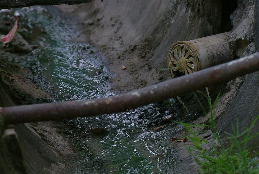 pernambuco-enfrenta-desafios-no-saneamento-basico3A-cidades-entre-as-20-piores-do-pais2C-investimento-insuficiente-e-planos-para-universalizacao-ate-2033