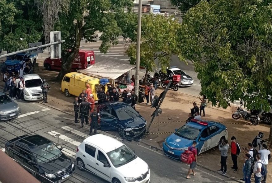 perseguicao-policial-resulta-em-morte-de-suspeito-e-prisao-de-outro-em-marechal-hermes2C-rio-de-janeiro perseguicao-policial-resulta-em-morte-de-suspeito-e-prisao-de-outro-em-marechal-hermes2C-rio-de-janeiro