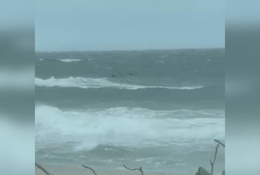 pescador-salvo-do-afogamento-apos-barco-afundar-em-sc3A-alerta-para-a-importancia-da-seguranca-em-situacoes-de-emergencia