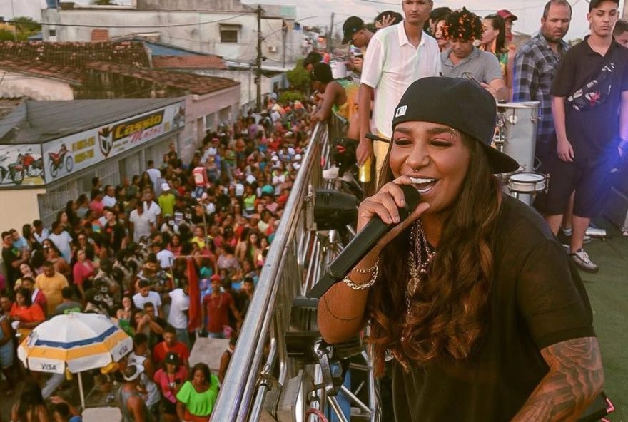 pesquisa-aponta-baixa-representatividade-feminina-em-musicas-mais-tocadas-em-shows