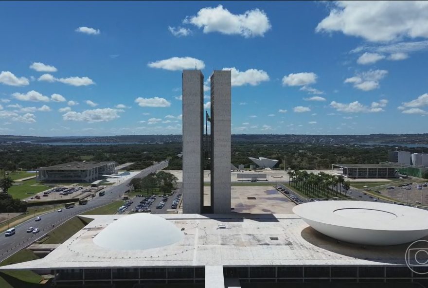 pesquisa-datafolha3A-5425-sao-contra-anistia-a-bolsonaro2C-e-3925-sao-a-favor