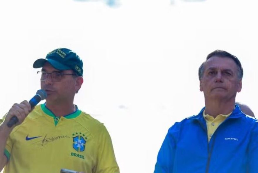 pesquisa-datafolha3A-opinioes-sobre-possiveis-apoios-de-bolsonaro-dividem-eleitores pesquisa-datafolha3A-opinioes-sobre-possiveis-apoios-de-bolsonaro-dividem-eleitores