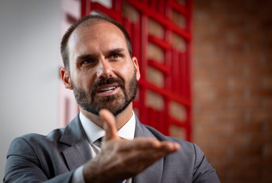 pesquisa-genial2Fquaest3A-para-6925-dos-entrevistados2C-eduardo-bolsonaro-age-nos-eua-por-interesse-proprio