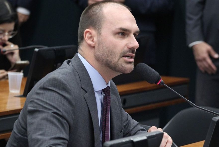 pf-determina-que-eduardo-bolsonaro-retorne-imediatamente-ao-cargo-na-corporacao pf-determina-que-eduardo-bolsonaro-retorne-imediatamente-ao-cargo-na-corporacao