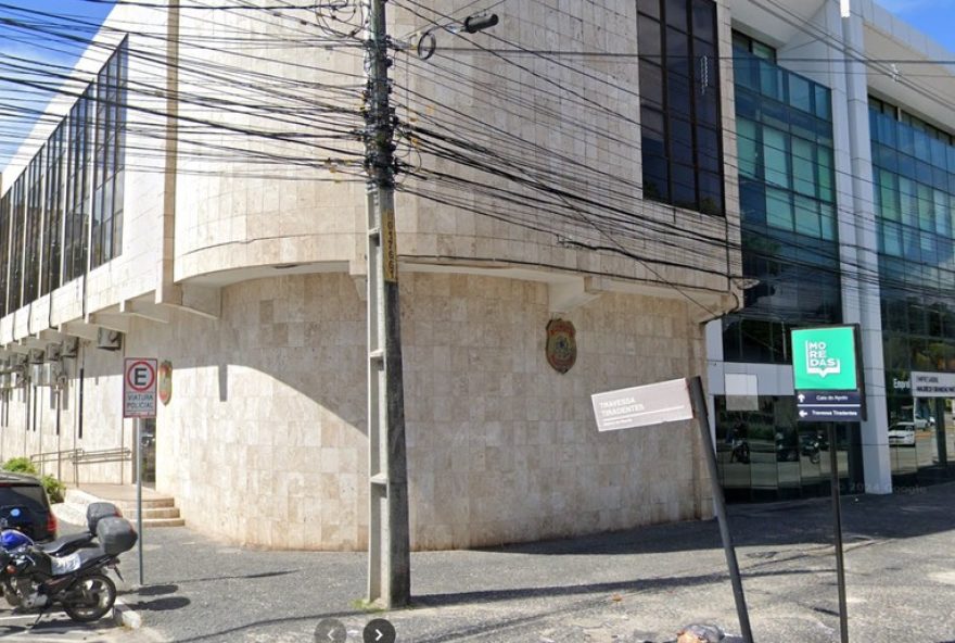 pf-prende-mulher-por-tentativa-de-sacar-r24-1-milhao-com-documento-falso