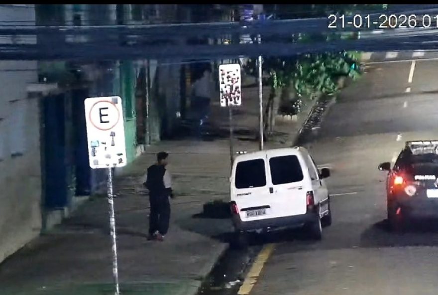 pichadores-atacam-muros-do-palmeiras-apos-derrota3A-policia-age-e-identifica-responsaveis