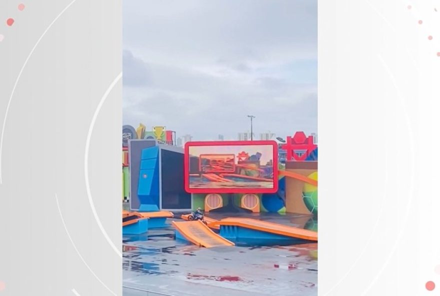 piloto-de-moto-morre-em-acidente-no-beto-carrero-world3A-show-de-manobras-radicais