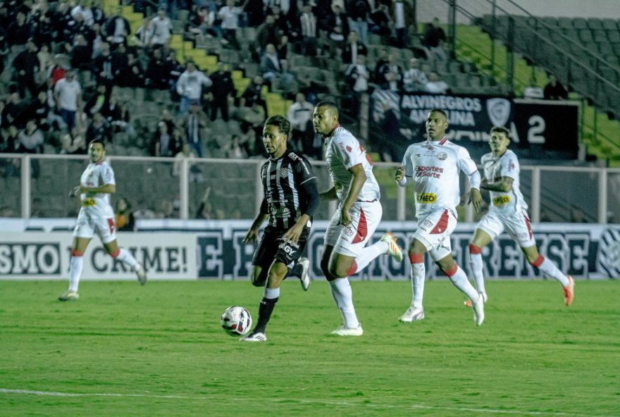 pintado-critica-empate-do-figueirense-e-destaca-desafios-futuros-na-serie-c
