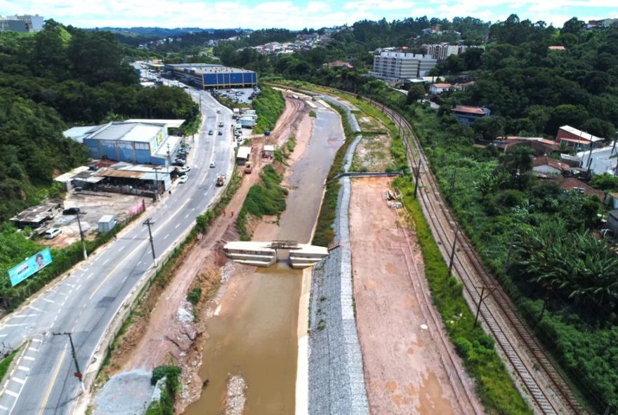 piscinao-inaugurado-em-franco-da-rocha2C-sp2C-para-combater-enchentes