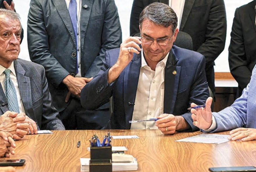 pl-mira-quadros-do-uniao-na-camara-e-partidos-nanicos-buscam-aliancas-para-sobreviver-a-janela-partidaria pl-mira-quadros-do-uniao-na-camara-e-partidos-nanicos-buscam-aliancas-para-sobreviver-a-janela-partidaria